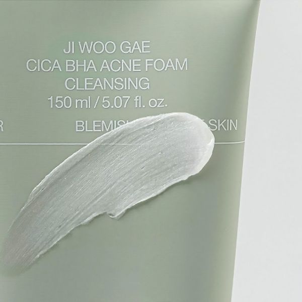 Celimax Ji Woo Gae Cica BHA Acne Foam Cleansing Очищаюча пінка з BHA-кислотою і центелою