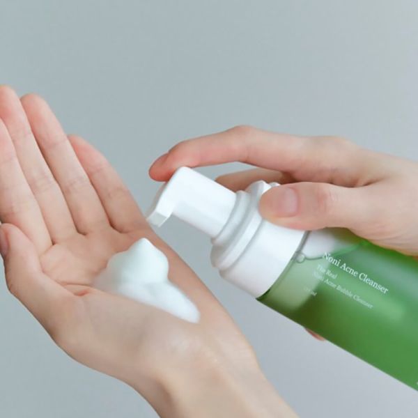 Celimax The Real Noni Acne Bubble Cleanser М'яка пінка, що очищає, на основі ноні
