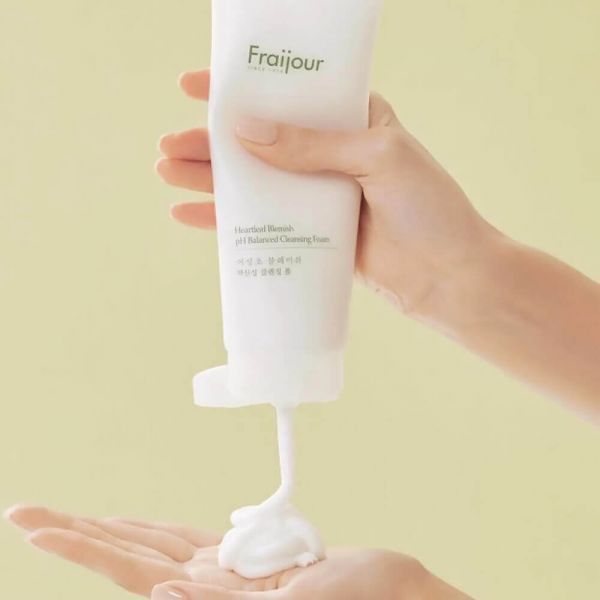 Fraijour Heartleaf Blemish pH Balanced Cleansing Foam Слабокислотна пінка для шкіри з акне