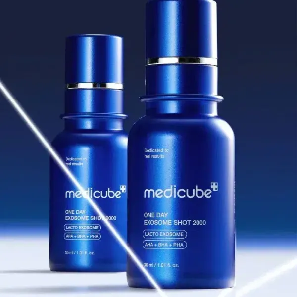 Medicube One Day Exosome Shot Pore Ampoule 2000 Сироватка з екзосомами та спікулами для звуження пор