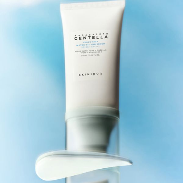 SKIN1004 Madagascar Centella Hyalu-Cica Water-Fit Sun Serum SPF50+ PA++++ mini Сонцезахисна сироватка