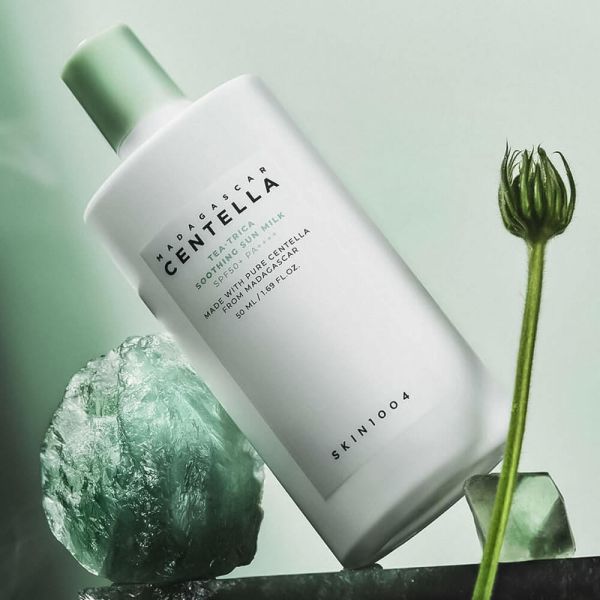 SKIN1004 Madagascar Centella Tea-Trica Soothing Sun Milk SPF 50+ PA++++ Сонцезахисне молочко