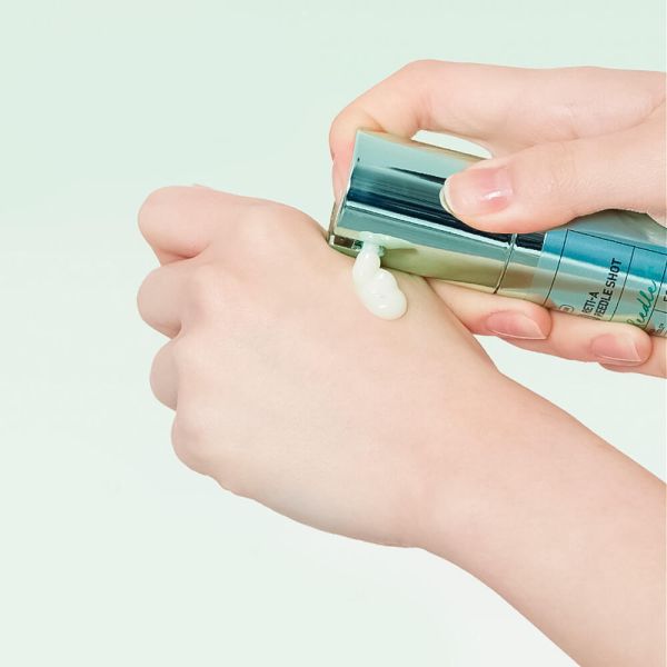 VT Cosmetics Reti-A Reedle Shot 100 Бустер-сироватка з мікроголками та ретинолом
