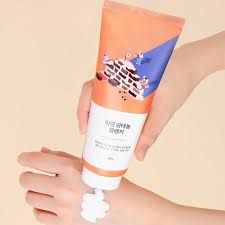 ROUND LAB Soybean Panthenol Cleanser Пінка для умивання з екстрактом соєвих бобів та пантенолом