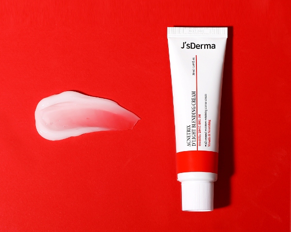J'sDerma Acnetrix D'Light Blending Cream J'sDerma Acnetrix D'Light Blending Cream